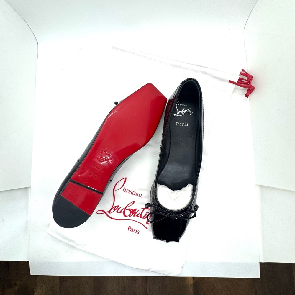 Brand New!! Christian Louboutin Black Patent Ballet Flats with Red Sole and Bow